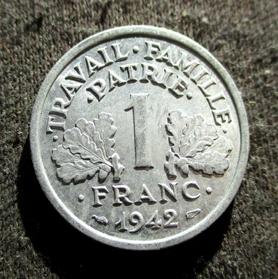 OLD 1 FRANC 1942 COIN OF FRANCE (VICHY FRENCH STATE) ~ WORLD WAR II - Image 1 of 2
