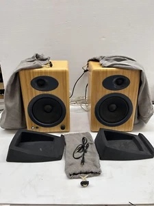 Audioengine A5+ klassische bambusbetriebene Regallautsprecher (ungetestet verkauft wie besehen) - Bild 1 von 5