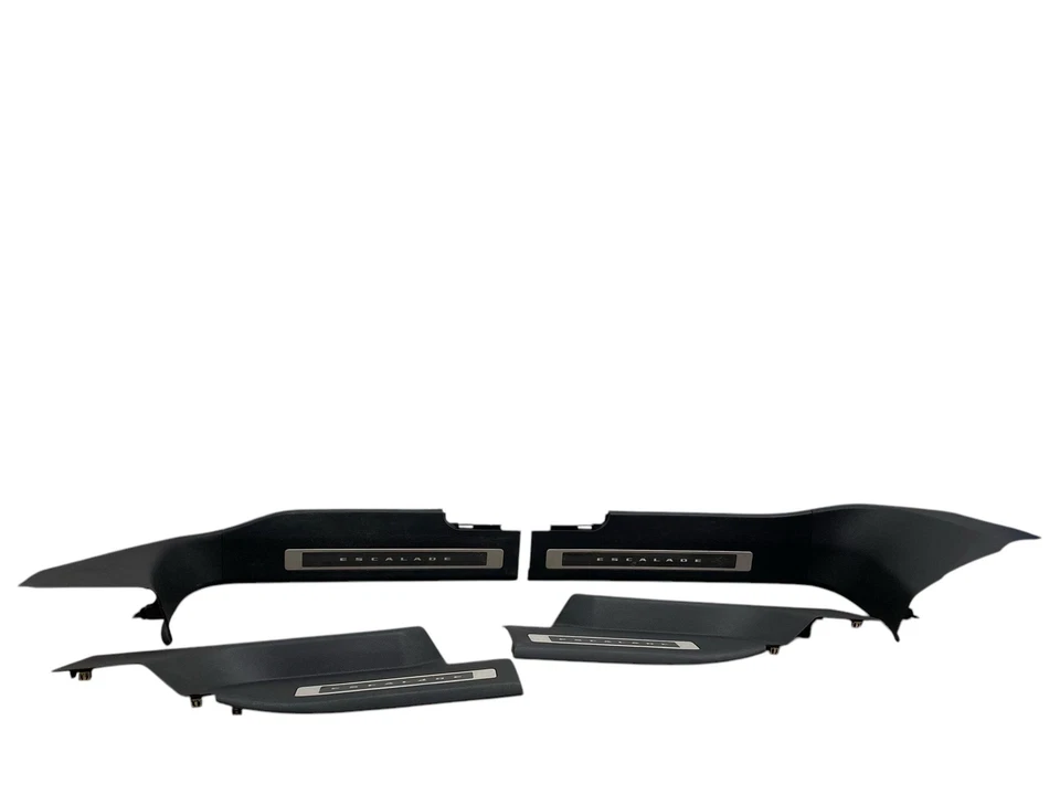 2021-2024 CADILLAC ESCALADE ILLUMINATED DOOR SILL GARNISH COVER SET *NOTE* OEM - Imagem 1 de 4
