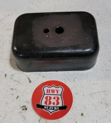 Suzuki Samurai ENGINE MOTOR MOUNT METAL COVER BRACKET 1986-95 JAPAN OEM PART  - Image 1 of 2