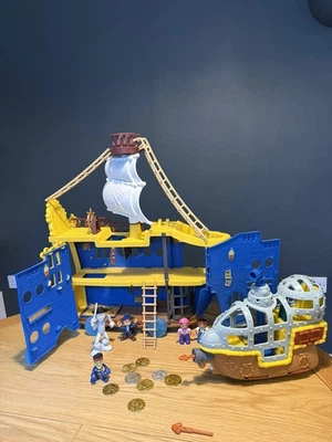  Jake & Neverland Pirates Boat Disney Mighty Colossus Ship & submarine bundle - Image 1 of 4