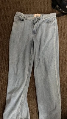 Urban Outfitters Men's BDG Jeans 32x30 Baggy Skate Fit, Light Denim - Image 1 of 4