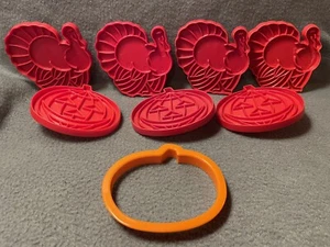 Lot 8 Vintage Red Tupperware Turkey Pumpkins & Orange Plastic Cookie Cutters EUC - Picture 1 of 22