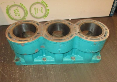 KAWASAKI 1100 CYLINDER TOP END 82MM W/WSM PISTONS (NO CORE REQ) - Image 1 of 4