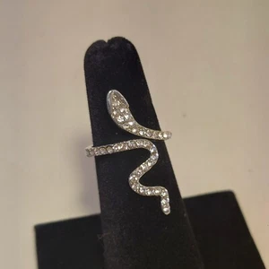 Silver Tone Pave Crystal Wrap Around Snake Ring Elegant Serpent Bling Sparkle - Picture 1 of 6