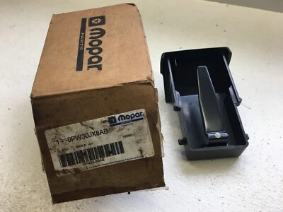 Mopar NOS 2000-2004 Chrysler Concord 2000 LHS Ash Tray Black Foto 1 de 4