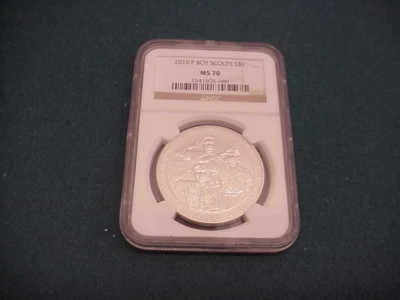 Pre-owned 2010 Boy Scouts of America Silver $1 coin - Image 1 of 4