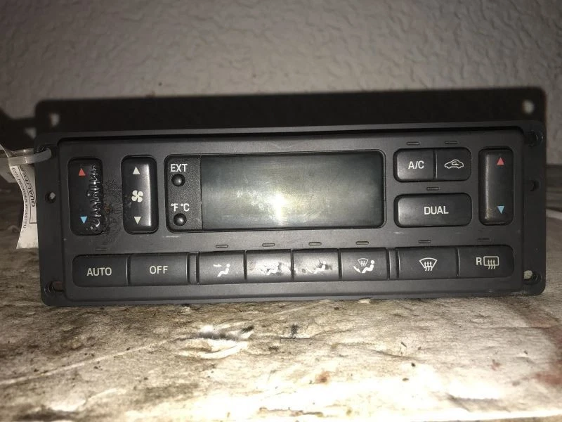 Controles de temperatura climática aire acondicionado calor Ford Explorer 2002-2003 1L2H-18C612-AE Foto 1 de 4