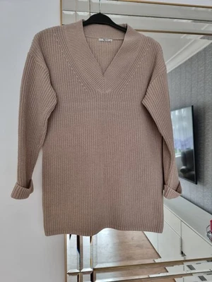 TU beige knitted v-neck longer jumper size 14 - Image 1 of 4