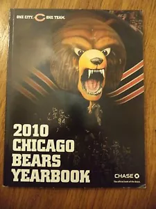 2010 NFL CHICAGO BEARS TEAM YEARBOOK FOOTBALL MAGAZINE - Picture 1 of 11