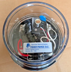 Fisher Pierce FP63305DE2 Outdoor Socket-Mounted Photoelectric Control - Picture 1 of 4