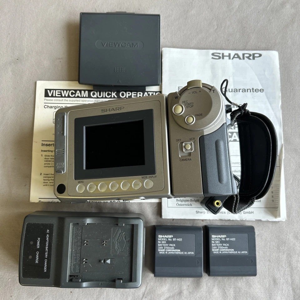 Sharp VLE 610 8mm Retro Viewcam Camcorder Made In Japan With tape Untested Spare - Image 1 of 4