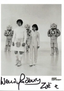 Autógrafo de Doctor Who: WENDY PADBURY (The Mind Robber) Tarjeta de reparto firmada genuina - Imagen 1 de 1