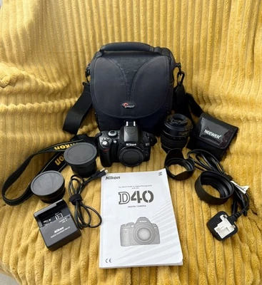 Nikon D40 Camera 6.1MP DSLR Nikon 18-55mm Wide Angle & Fish eye lenses. Full set - Image 1 of 4