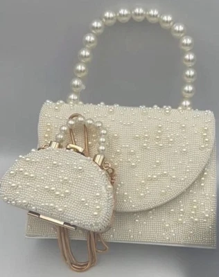 Nuevo con etiquetas Mini Bolso de Mano House of Harlow Nupcial Perla Cuentas Asa Superior y Micro Espejo Foto 1 de 4
