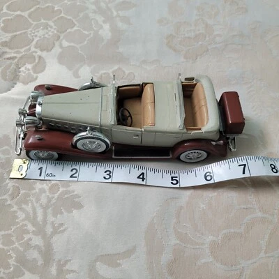 1932 CADILLAC PHAELON V16 CONVERTIBLE DIECAST MODEL 1/32 SCALE - Image 1 of 4