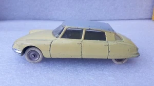 DINKY TOYS FRANCE 24CP / 522 CITROEN DS 19 JAUNE PALE AVEC VITRES / ROUES CONCAV - Bild 1 von 6