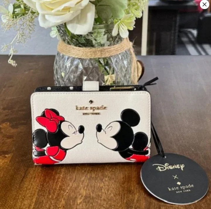 折りたたみ財布 Disney X Kate Spade Minnie Medium Compact Wallet KG656 Kate Spade New York X Disney Minnie & Mickey Medium Compact