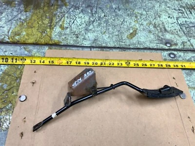 1993-1997 NISSAN PICKUP   ACCELERATOR PEDAL - Image 1 of 4