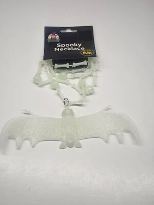 Feliz Halloween Brilla en la Oscuridad Espeluznante Collar Murciélago 🦇 NUEVO Foto 1 de 2