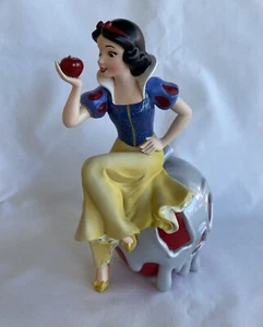 Disney Showcase D100 Schneewittchen mit ikonischem Giftapfel Figur 6013336 - Bild 1 von 7