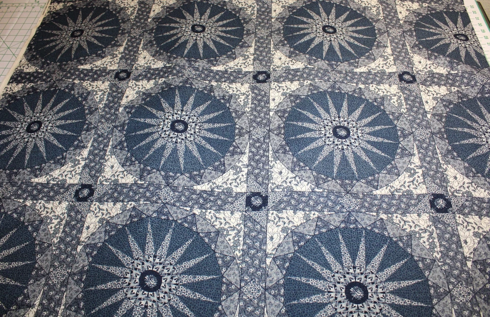 Tela bloqueador solar geométrico. Telas generales. 3 bloques hacia abajo. SeePictures.  RB-131 Foto 1 de 4