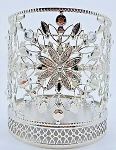 BATH & BODY WORKS SILVER GEMS SNOWFLAKES BEAUTIFUL 3 WICK CANDLE HOLDER NEW - Picture 1 of 12
