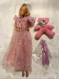 1984 Vintage Mattel Dreamtime Barbie #9180 with B.B. The Cuddly Bear - Imagen 1 de 6