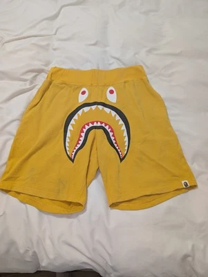 Шорты Bape Shark желтые размер M - Изображение 1 из 3