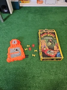 Vintage BEWARE THE SPIDER GAME IDEAL 1980 - (Not Working/Incomplete) - Picture 1 of 4