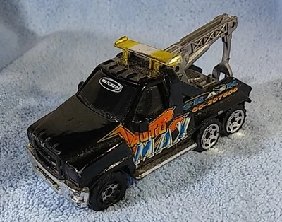 Matchbox #11 Of 75 Wrecker Truck King Tow 2000 Highway Heroes  - Image 1 of 4