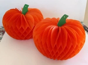   1975 Lot of 2 Beistle Halloween Honeycomb Tissue Pumpkins Fall Décor 10" USA - Picture 1 of 8