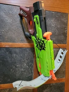 NERF Zombie Strike Crossbow N-Strike Elite Cross Bow - Picture 1 of 4