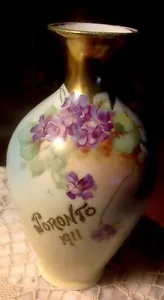 Vaso antico Royal Vienna Austria con finiture viola e oro - Toronto 1911 in oro - Foto 1 di 4