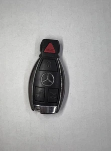 FABRICANTE DE EQUIPOS ORIGINALES Mercedes-Benz Entrada Inteligente Remoto Coche Llavero Genuino ORIGINAL V2 - Imagen 1 de 4