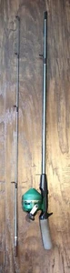 Vintage Zebco Green 202 Spin Cast Fishing Combo 5' 6" 2 Piece Fishing Rod - Picture 1 of 7