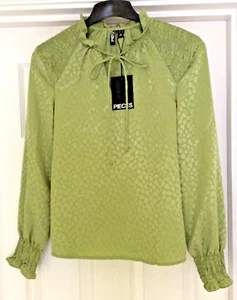 BEAUTIFUL PIECES GREEN SILKY BLOUSE GATHERED DETAIL SIZE XS OR 8 BNWT RRP £38 - Picture 1 of 10
