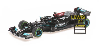 Minichamps 1:43 MERCEDES W12 LEWIS HAMILTON 100TH GP WIN SOTCHI 2021 & PITBOARD - Immagine 1 di 3