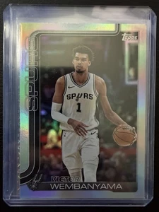 2025-26 Topps Victor Wembanyama #195 Rainbow Foil Flagship San Antonio Spurs - Bild 1 von 1
