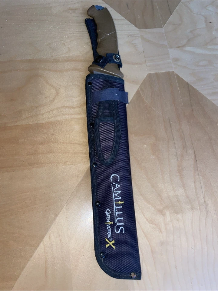 "Cuchillo machete de titanio Camillus Carnivore X hoja dentada 18"" con funda buena" Foto 1 de 4