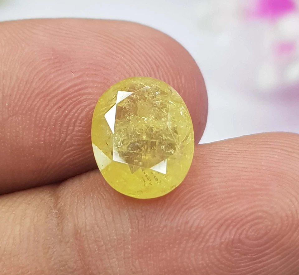 4.06 Carat Golden Yellow Sapphire | Oval Cut Africa Mines Unheated Gemstone - Image 1 of 4