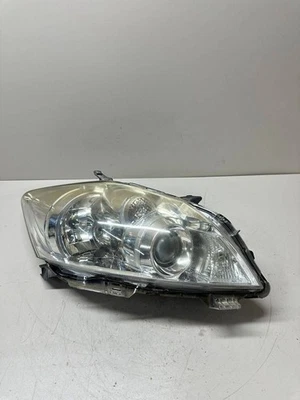 Toyota Auris E180 2014 Scheinwerfer 8111002A40 OYA1939 - Bild 1 von 4