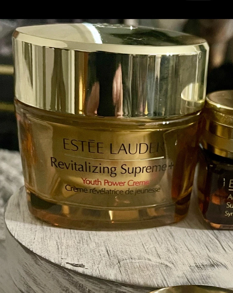 Crema Estée Lauder Revitalizing Supreme+ Youth Power 1,7 OZ (50ml) Foto 1 de 1