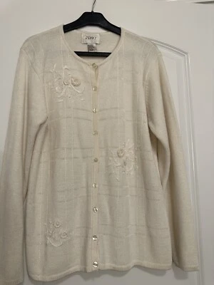 Suéter Mujer JENNY Mediano Floral Blanco Bordado Manga Larga Cárdigan Foto 1 de 4