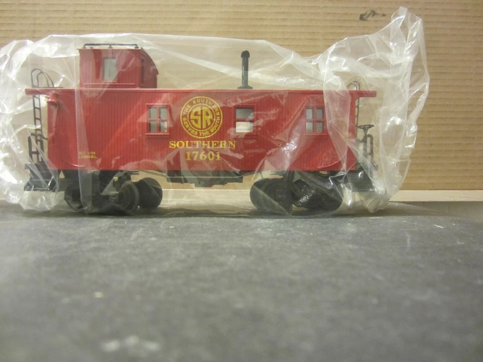 1983 Lionel 6-17601 Southern Woodside Caboose L1328