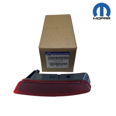 BUMPER REFLECTOR 后部右适用于 2019 - 2023 JEEP CHEROKEE 682952AC 拖拉机原始设备制造商 — 第 1/3 张图片