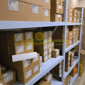 ONE NEW SIEMENS 6SE6400-1DN00-0AA0 - Picture 1 of 1