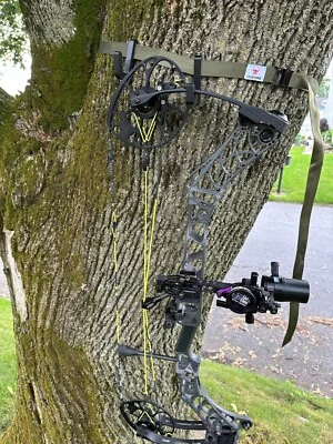 Hunting Gear Hanging System - Image 1 of 4