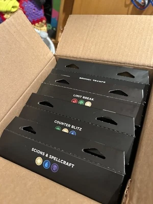 Cartas Magic: Commander Dek Final Fantasy. Sin tocar, un rasguño del transporte - Imagen 1 de 4