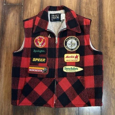 Chaleco de caza vintage rojo y negro lana de búfalo a cuadros NRA parches de armas de fuego Foto 1 de 4